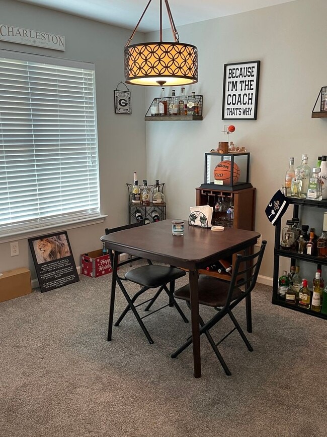 Building Photo - Conveniently Located Townhome in Pooler