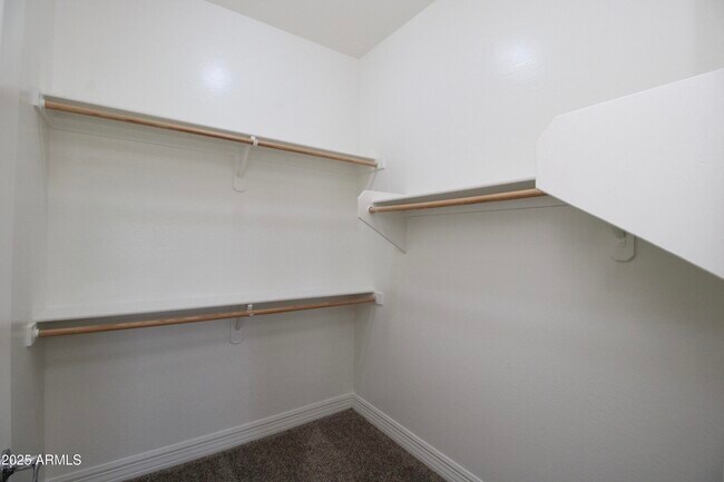 Building Photo - 1456 E 9th St