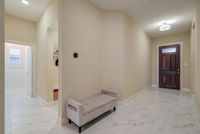 Building Photo - 11810 Dockside Shores Dr