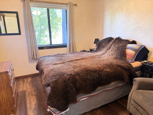 Building Photo - Charming 3-Bedroom, 2-Bath Home!