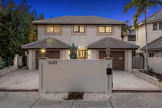 Building Photo - 1421 Ponce de Leon Dr