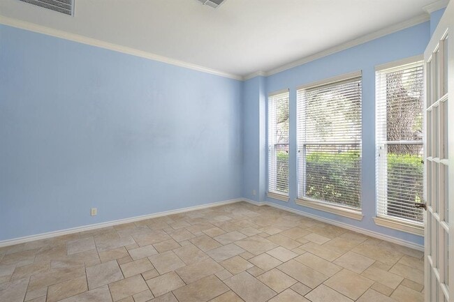 Building Photo - 8514 Racine Trail