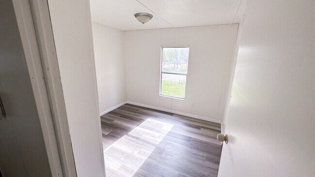 Bedroom - 802 Peach St