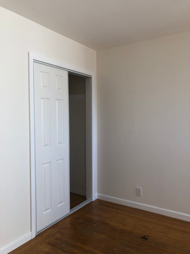 Building Photo - 2233 Taraval St