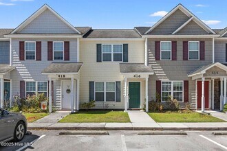 Building Photo - 2 Bed Townhome In Carolina Forest!