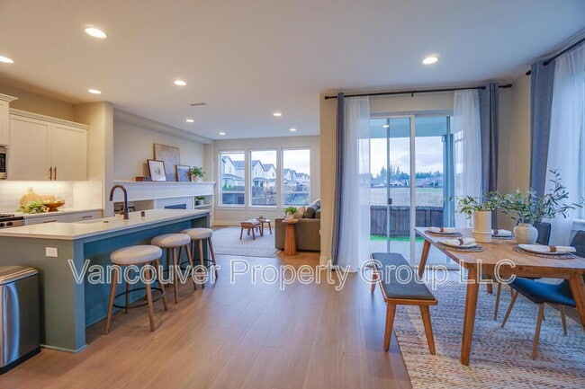 Building Photo - 11025 NE 137th Ave