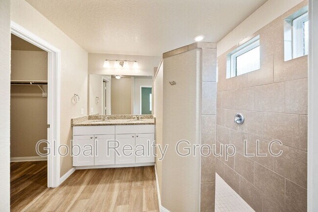 Building Photo - 14947 Cheshire Way