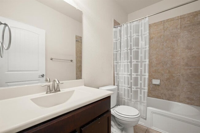 Building Photo - 10012 Epic Knoll Dr