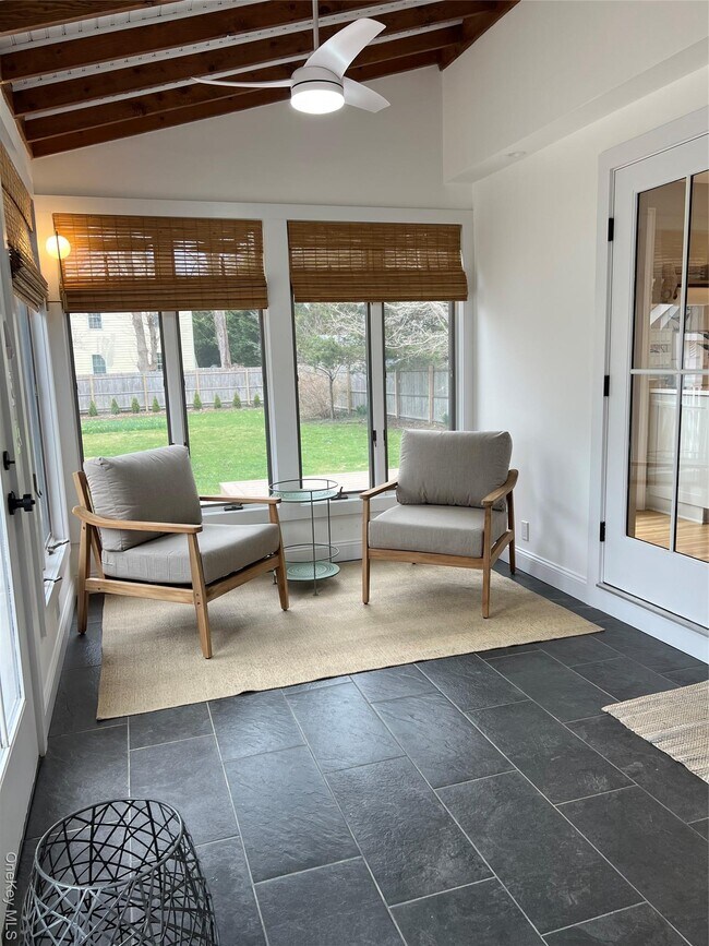 Building Photo - 237 6th St