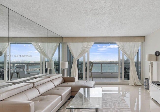 Building Photo - 1717 N Bayshore Dr