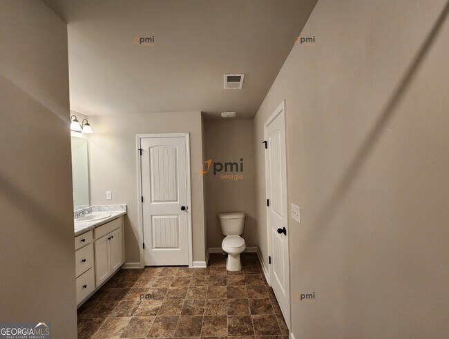 Building Photo - 315 Skipjack Ct