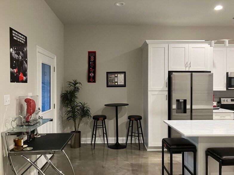 Building Photo - 121 Gadwall Dr