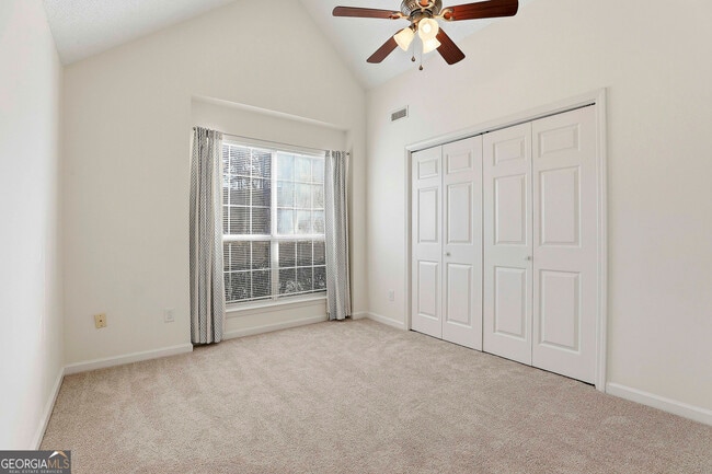 Building Photo - 105 Chase Ct