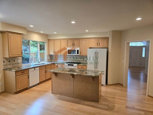 Building Photo - Spacious 3-Bedroom Home in the Gated Bridge Estate Community