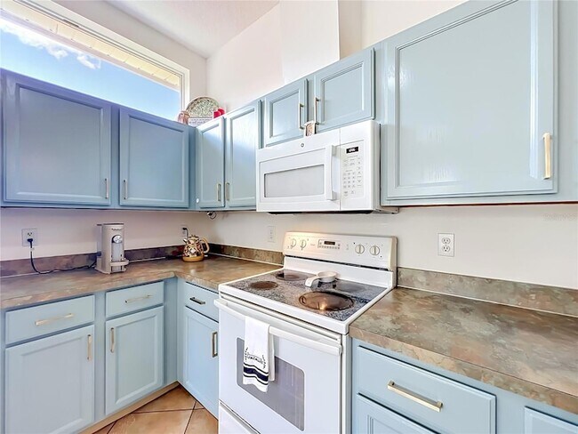 Building Photo - 2125 Emerald Green Cir