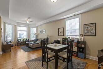 Building Photo - 2 bedroom in Chicago IL 60618