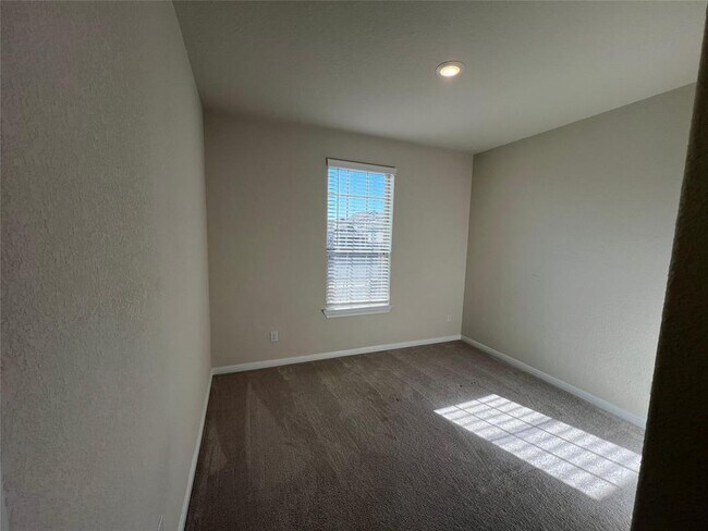 Building Photo - 101 Purple Sandpiper Ln