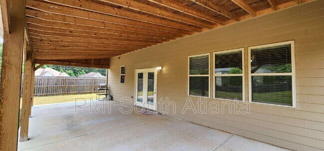 Building Photo - 633 Amrose Way