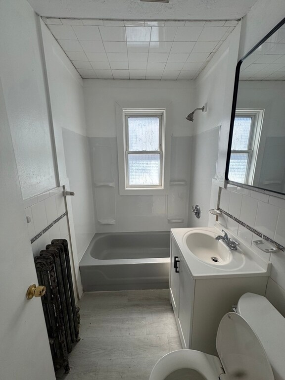 Building Photo - 196 Reservation Rd