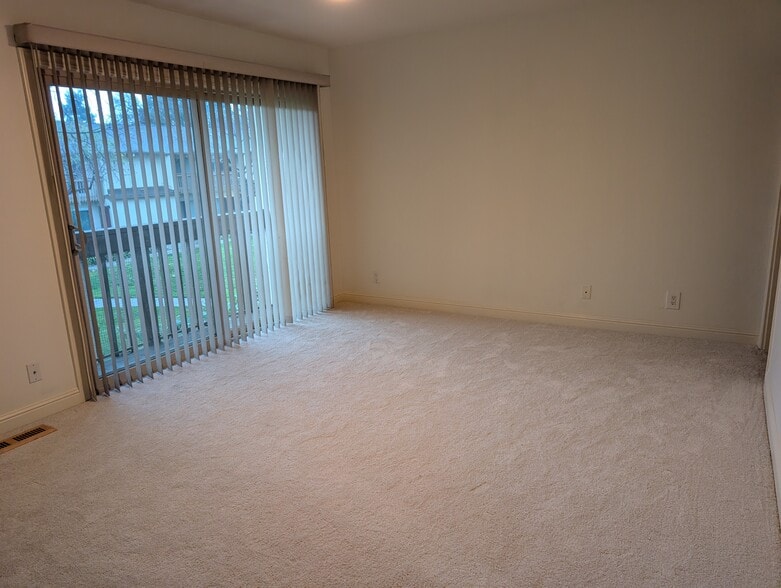 Building Photo - 1952 Pomar Way