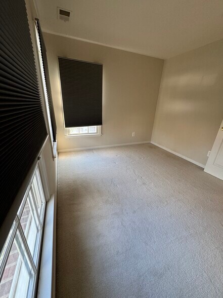 Building Photo - 503 Casey Ln