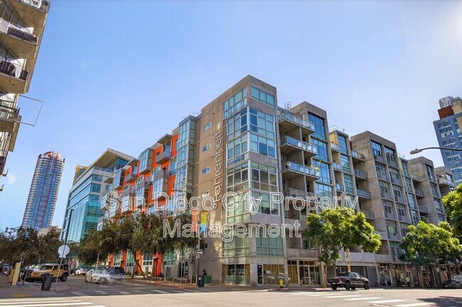 Building Photo - 1025 Island Ave