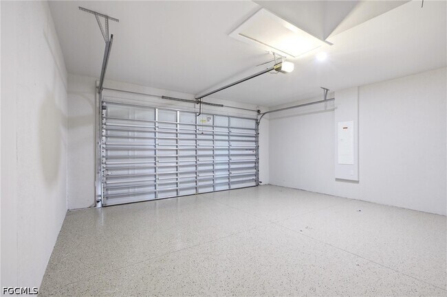 Building Photo - 2616 NW 9th Ave