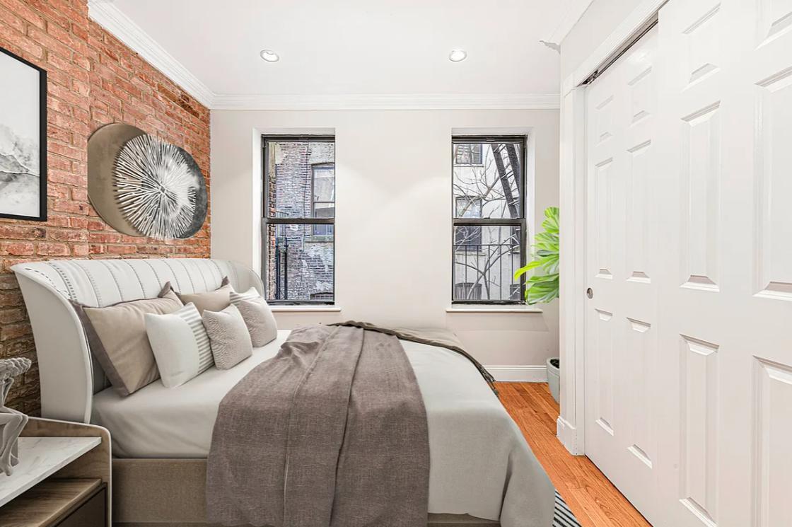 Building Photo - 248 Mott St