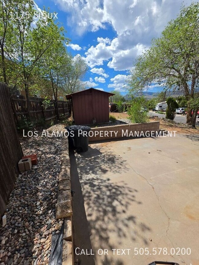 Building Photo - 1175 Sioux-