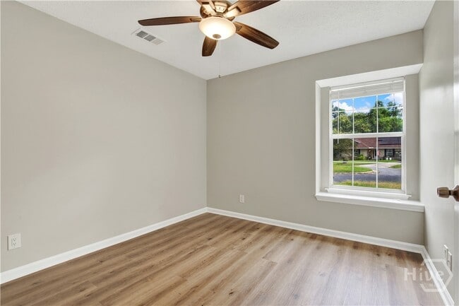 Building Photo - 900 Osprey Dr