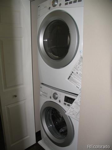 Building Photo - 2181 Sunridge Cir