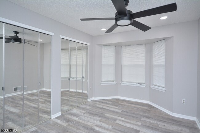 Building Photo - 125 Sapphire Ln