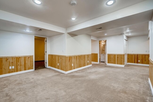 Building Photo - Evolve Real Estate: Gorgeous Ranch in Park View Neighborhood available for May 2nd Move in!