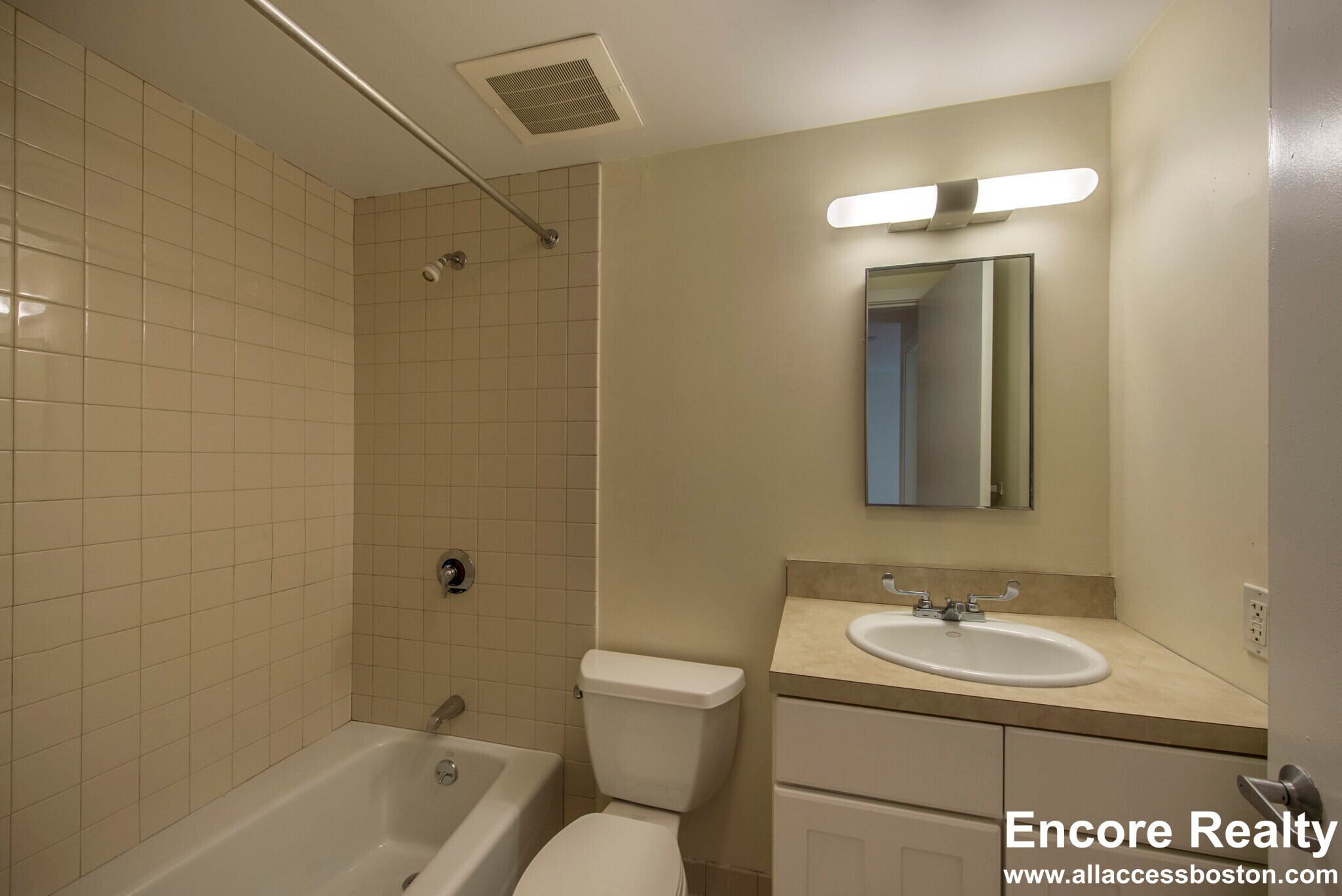 Building Photo - 38 Boylston St