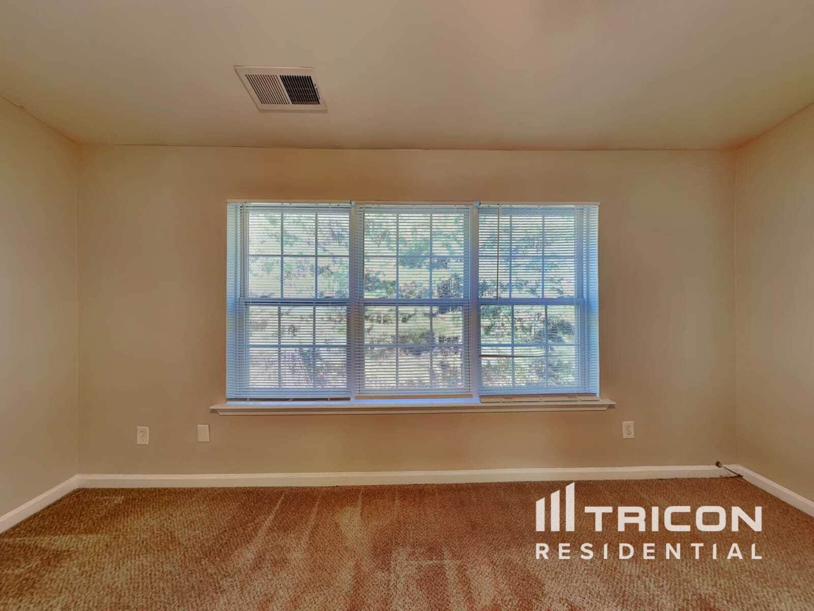 Building Photo - 728 Celeste Ln