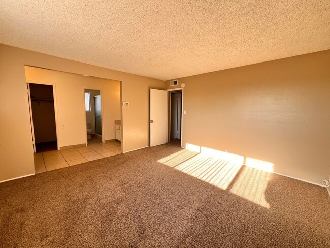 Building Photo - mg2624