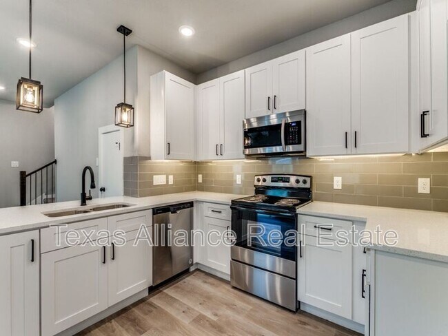 Building Photo - 3632 Frazier Ct