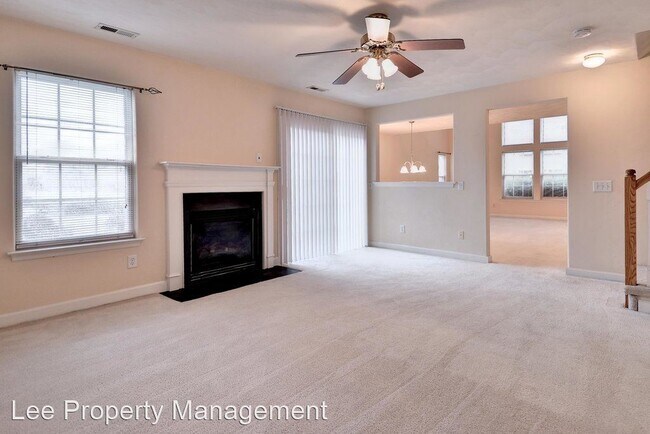 Building Photo - 2 br, 2.5 bath House - 120 Buttonwood Lane