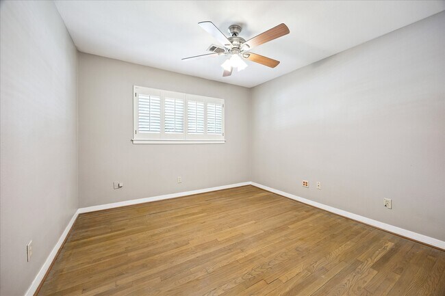 Building Photo - 3630 Latma Dr