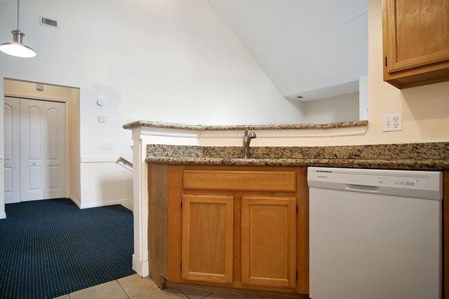Building Photo - Runaway Beach Condo now available!