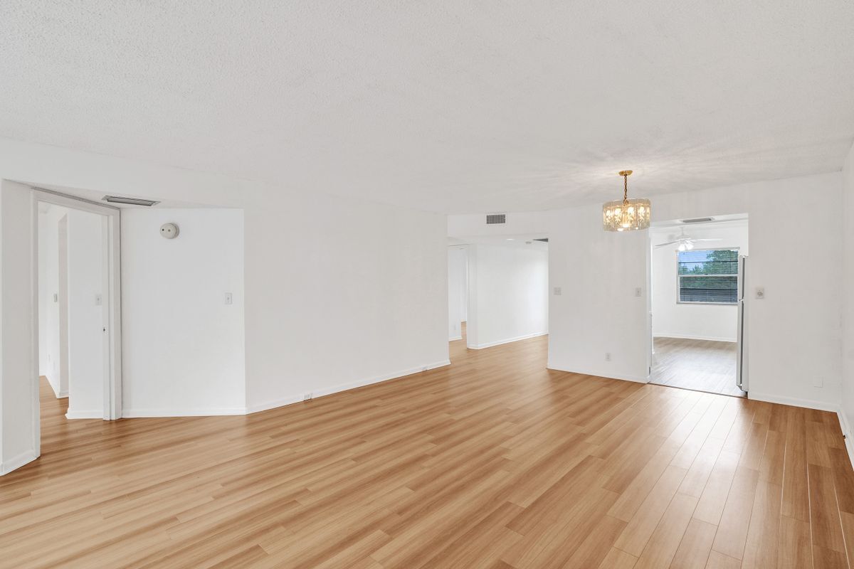 Building Photo - 1501 Cayman Way