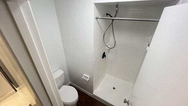 Building Photo - 2/2 Quiet and Cozy Palm Bay Unit AVAILABLE NOW! - $300 DISCOUNT AVAILABLE!