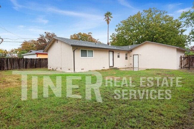 Building Photo - 7520 Schreiner St