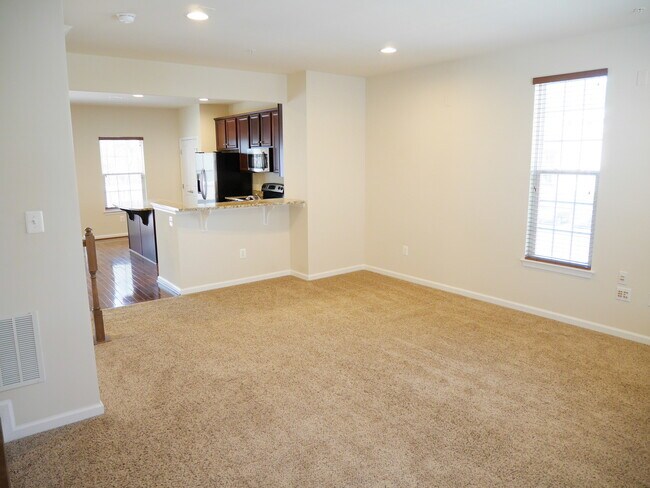Building Photo - Gorgeous Townhome Located at Preserves at ...