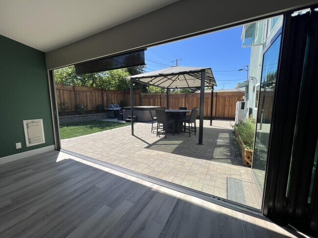 Building Photo - 1180 Pecos Way