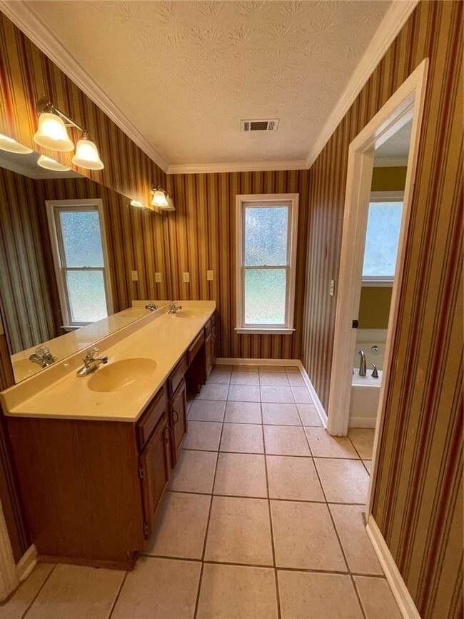 Building Photo - 2273 Windland Dr