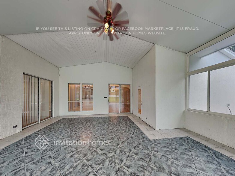 Building Photo - 513 Bay Hollow Ct