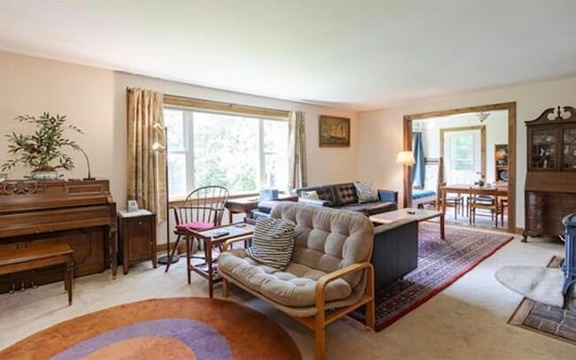 Building Photo - 51 Prospect Hill Rd