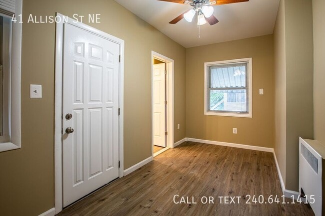 Building Photo - 41 Allison St NE