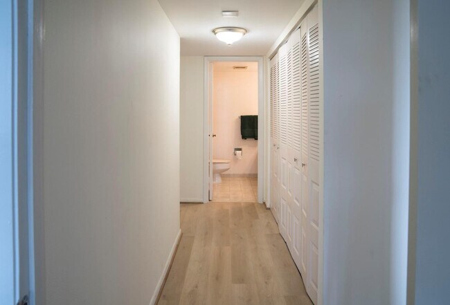 Building Photo - 1800 S Ocean Blvd